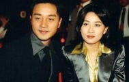 刘嘉玲凌晨微博发文，两个字引网友泪奔
